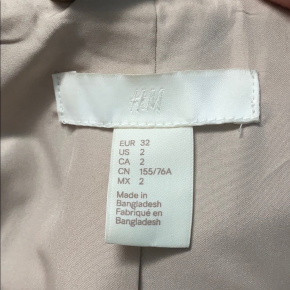 Short Trench Coat - Picture 4 of 4